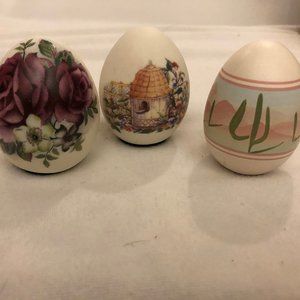 Set of 3 Vintage Collectible Porcelain Eggs